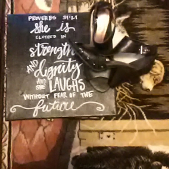 Shoes - Picture 3 of 6